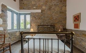 Iliopetra House